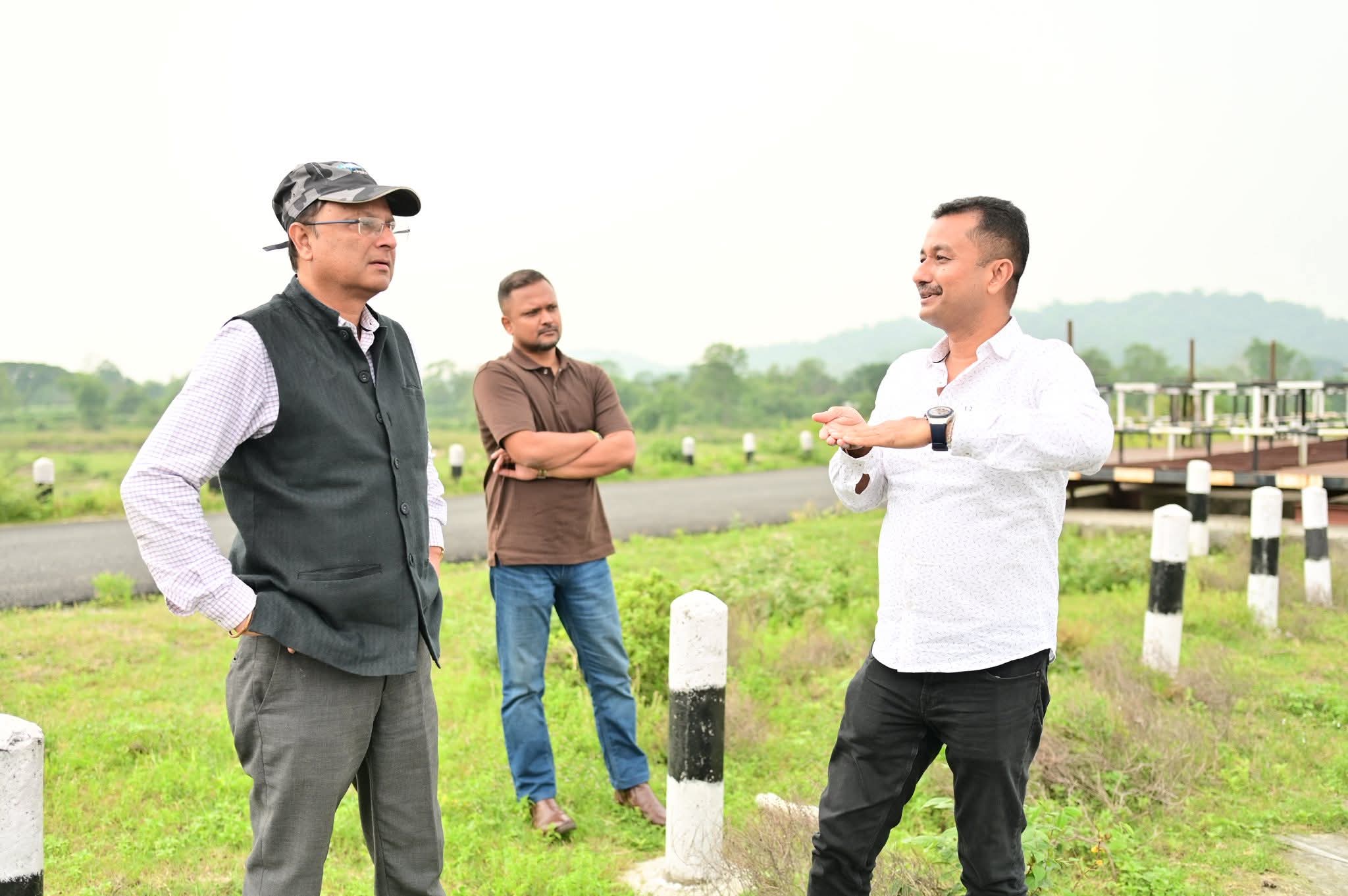 জিলা আয়ুক্তৰ নিৰ্দেশত চলিছে ব্ৰহ্মপুত্ৰৰ ব্যাপক খহনীয়া প্ৰতিৰোধৰ ব্যৱস্থা