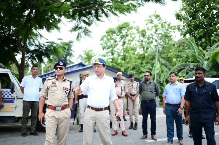 পথ-দুৰ্ঘটনা ৰোধৰ উপায় বিচাৰি নগাঁৱৰ ৰাজপথত ডিচি-এছপি