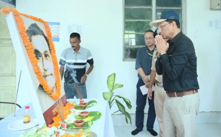 ‘কলাগুৰু’ বিষ্ণুপ্ৰসাদ ৰাভাৰ প্ৰতি নগাঁও জিলা প্ৰশাসনৰ শ্ৰদ্ধাঞ্জলি অনুষ্ঠান
