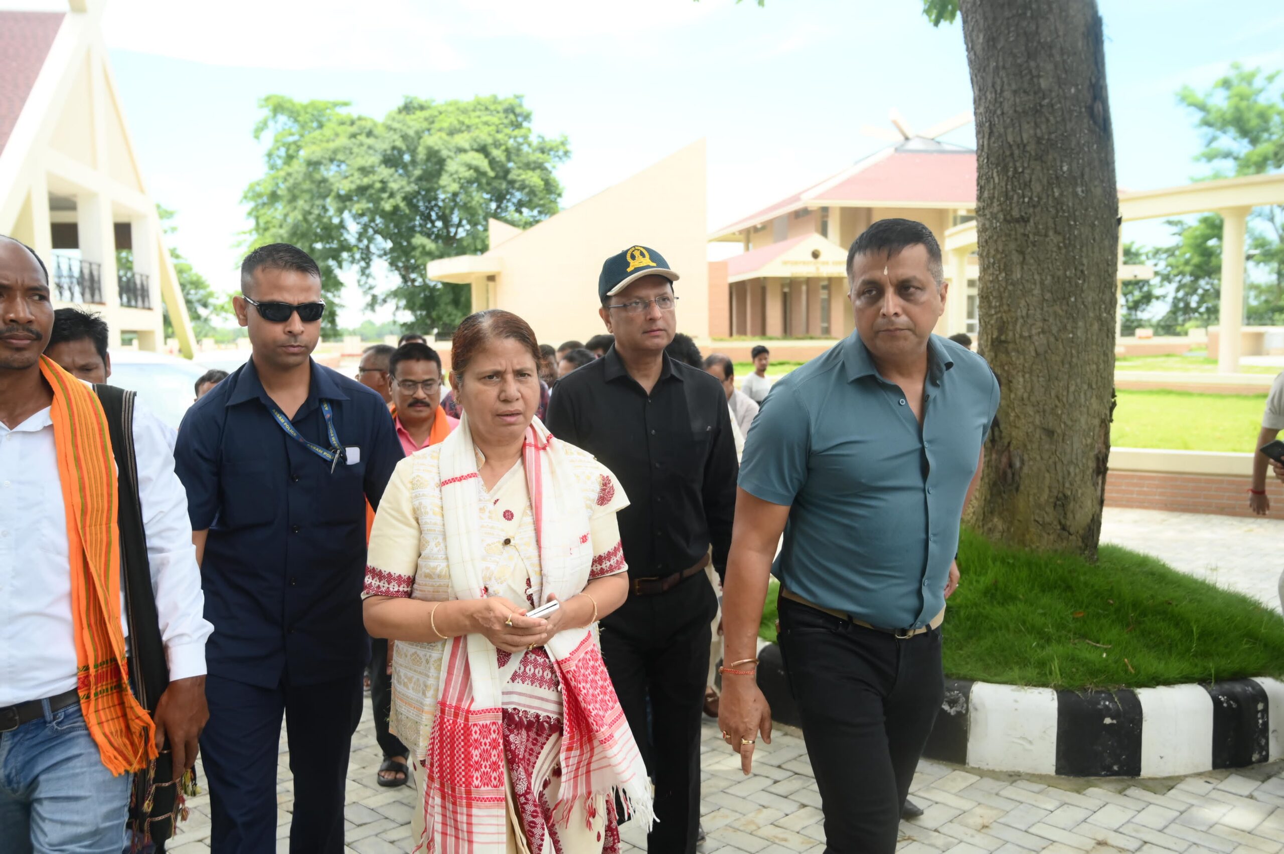 ৰহাৰ জোঙাল বলহু পৰ্যটন ক্ষেত্ৰ পৰিদৰ্শন পৰ্যটন মন্ত্ৰী অজন্তা নেওগৰ