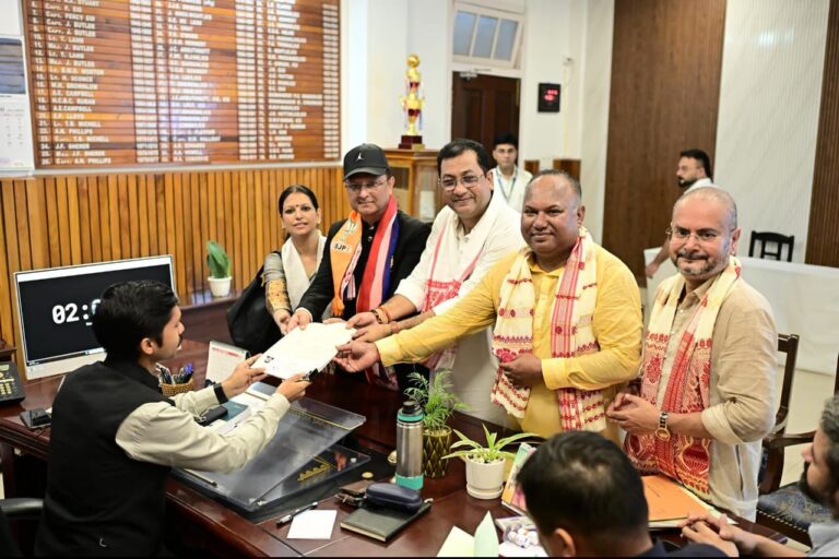 নগাঁও লোকসভাত বিজেপি-কংগ্ৰেছ সহ ২৫ জনৰ মনোনয়ন দাখিল